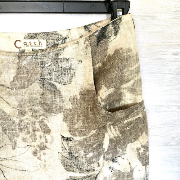 Floral Linen Pencil Skirt  | Size 4 - Picture 2 of 4